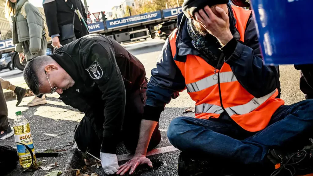 <b>Eko-aktivisti</b> suočeni s represijom nakon smrti biciklista u Berlinu